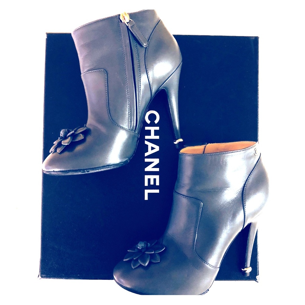 Auth. Chanel with box. Dark Grey short boots 35.5